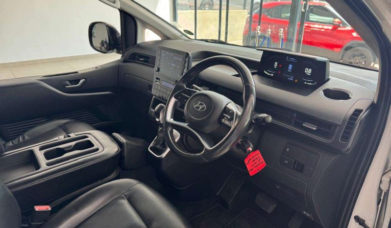 
								Hyundai H-1/STARIA STARIA 2.2D EXECUTIVE A/T full									