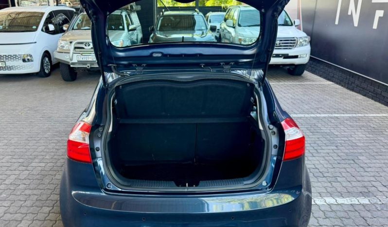 
								Kia Rio 1.4 Tec 5-Door At full									