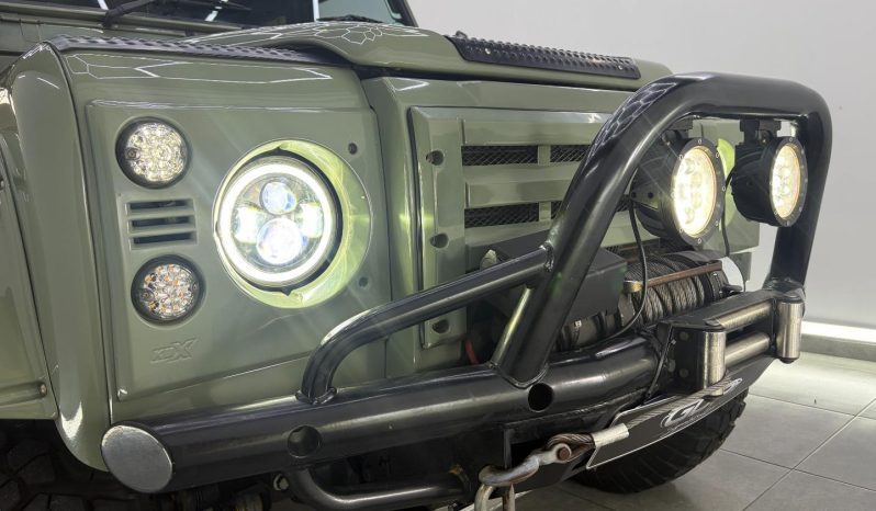 
								Land Rover Defender 110 2.5 Td5 D/cab full									