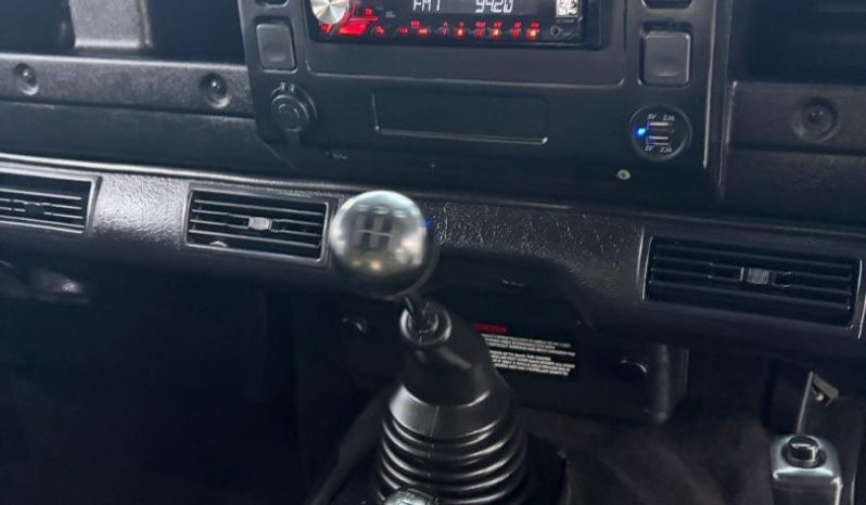 
								Land Rover Defender 110 2.5 Td5 D/cab full									