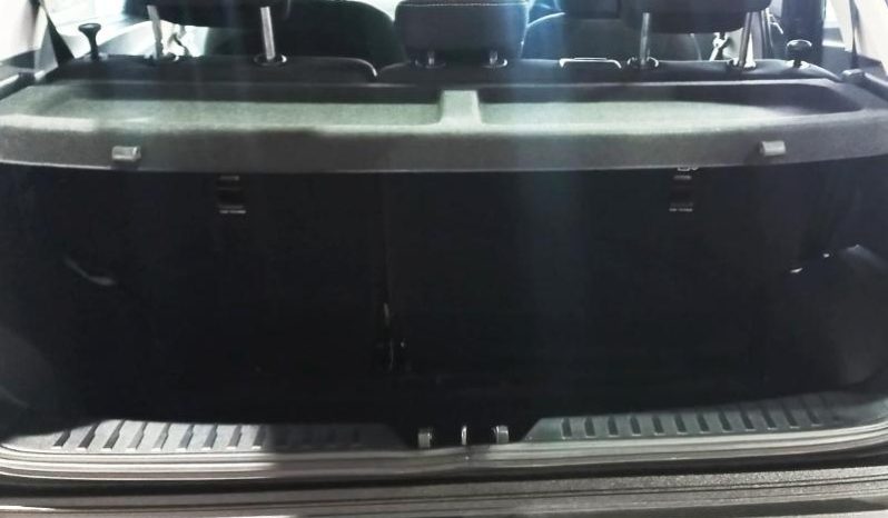 
								Mahindra XUV 3X0 1.2 AX5 MT full									