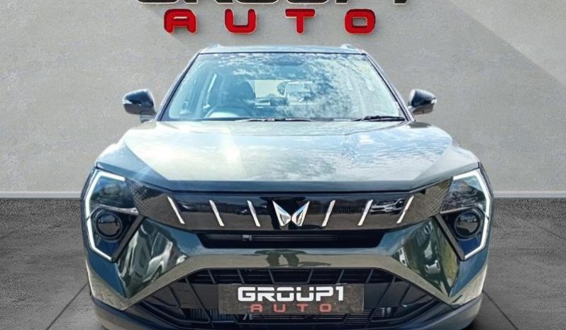 
								Mahindra XUV 3X0 1.2 AX5 MT full									