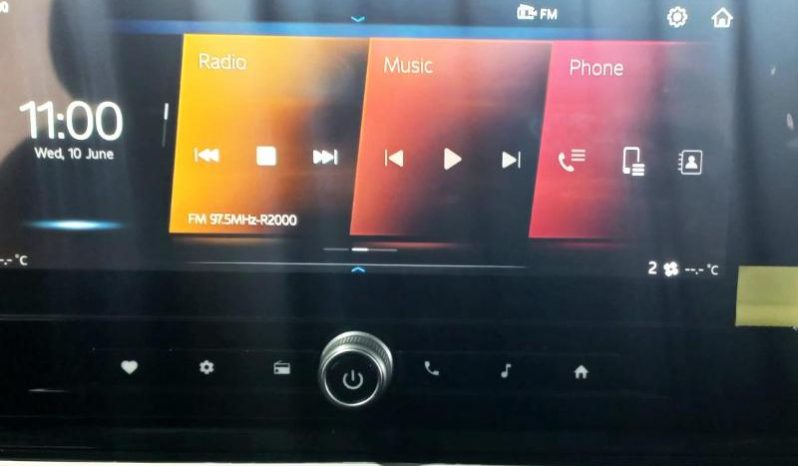 
								Mahindra XUV 3X0 1.2 AX5 MT full									