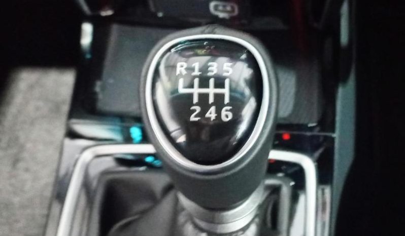 
								Mahindra XUV 3X0 1.2 AX5 MT full									
