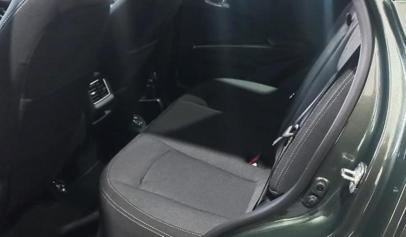 
								Mahindra XUV 3X0 1.2 AX5 MT full									