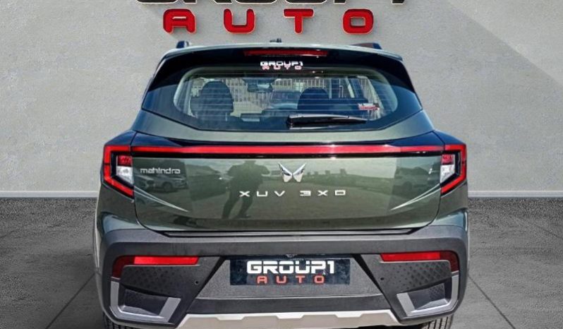 
								Mahindra XUV 3X0 1.2 AX5 MT full									