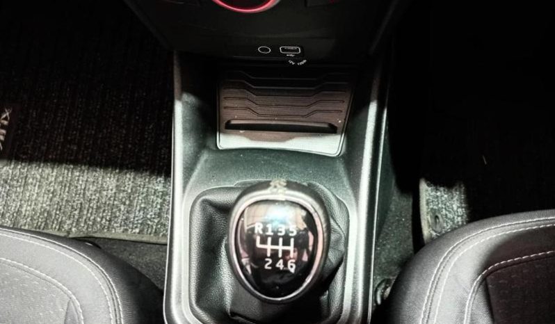 
								Mahindra Xuv300 1.5D W6 full									