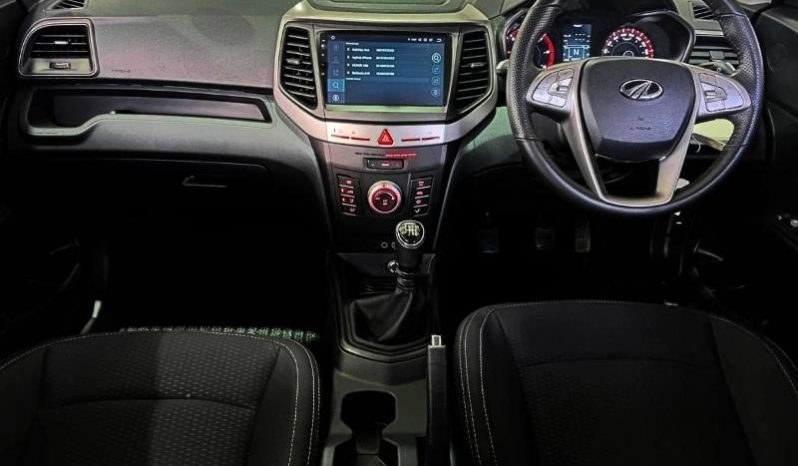 
								Mahindra Xuv300 1.5D W6 full									
