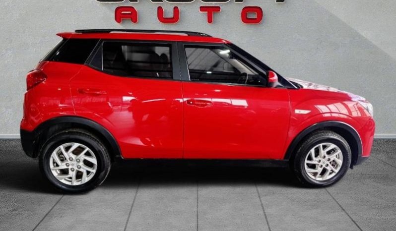 
								Mahindra Xuv300 1.5D W6 full									