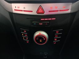 
										Mahindra Xuv300 1.5D W6 full									