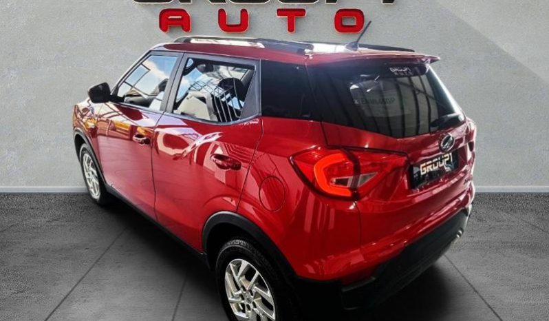 
								Mahindra Xuv300 1.5D W6 full									