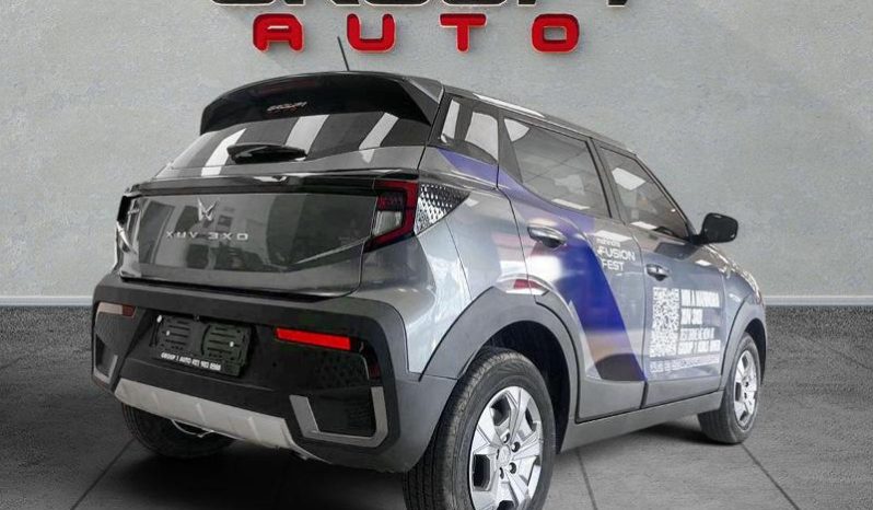
								Mahindra Xuv3XO 1.2T Mx3 At full									