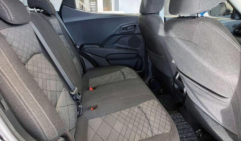 
								Mahindra Xuv3XO 1.2T Mx3 At full									