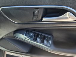 
										Mercedes Benz Gla Gla 200 7G-Dct full									