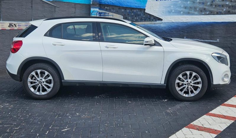 
								Mercedes Benz Gla Gla 200 7G-Dct full									