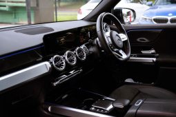 
										Mercedes-Benz GLB GLB250 AMG Line full									