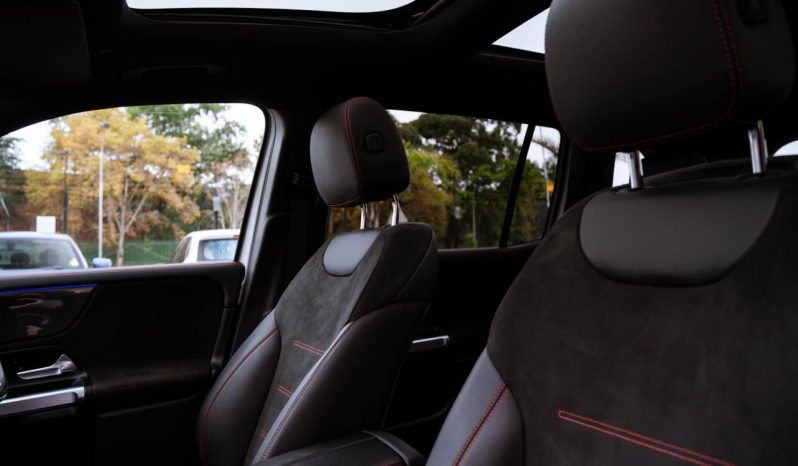 
								Mercedes-Benz GLB GLB250 AMG Line full									