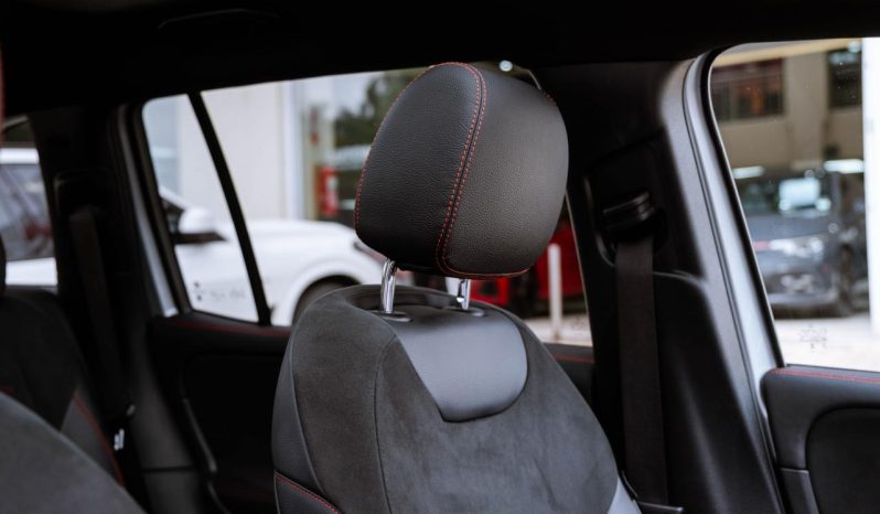 
								Mercedes-Benz GLB GLB250 AMG Line full									