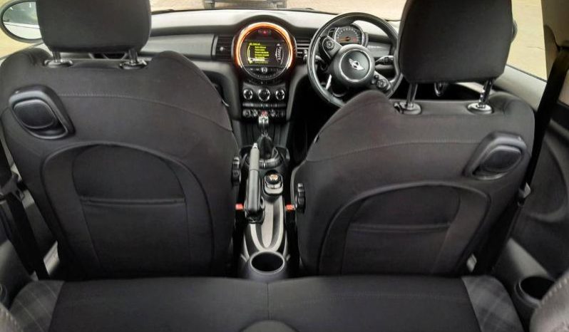 
								MINI Hatch 3-Door Cooper full									