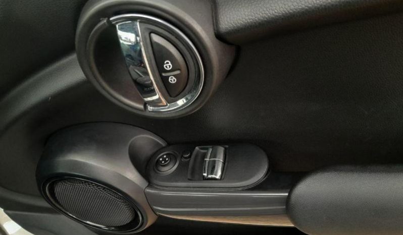 
								MINI Hatch 3-Door Cooper full									