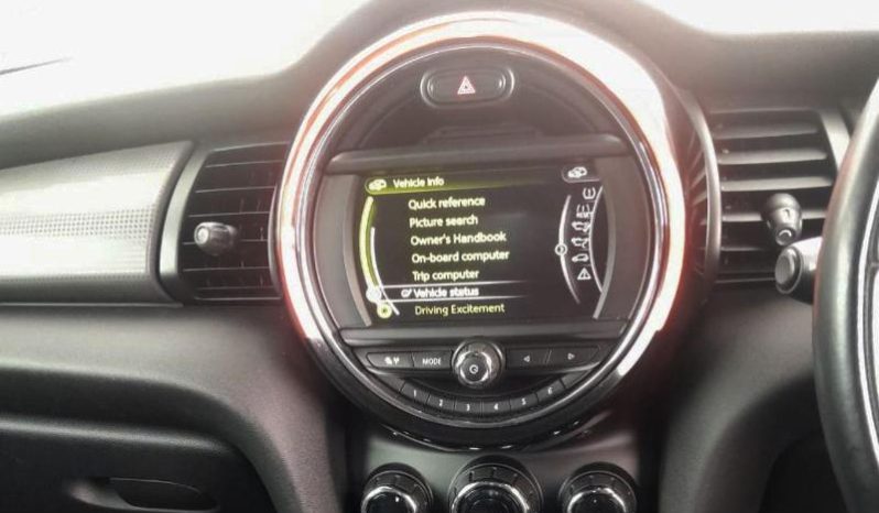 
								MINI Hatch 3-Door Cooper full									