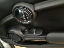 
										MINI Hatch 3-Door Cooper full									