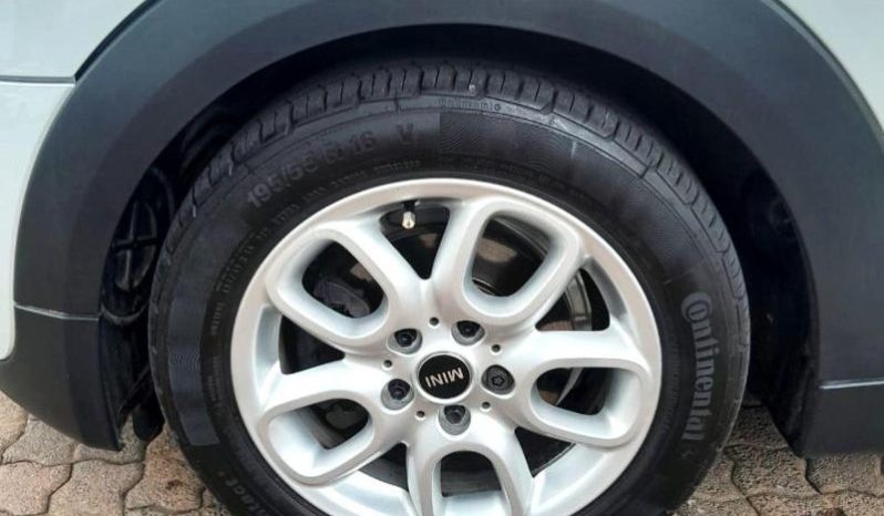 
								MINI Hatch 3-Door Cooper full									