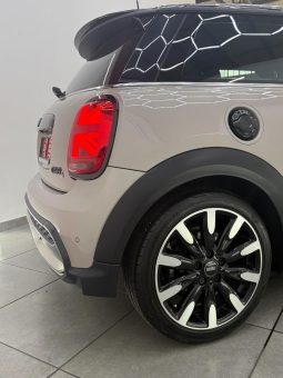 
										MINI Hatch 3-Door Cooper S full									
