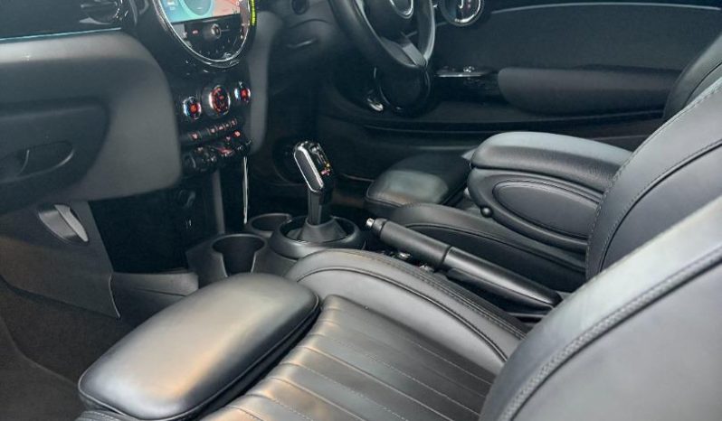 
								MINI Hatch 3-Door Cooper S full									