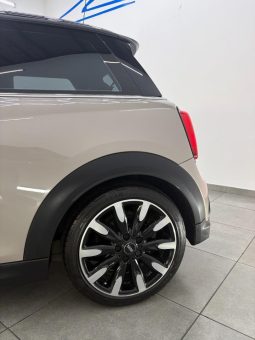 
										MINI Hatch 3-Door Cooper S full									