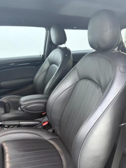 
										MINI Hatch 3-Door Cooper S full									