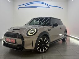 
										MINI Hatch 3-Door Cooper S full									