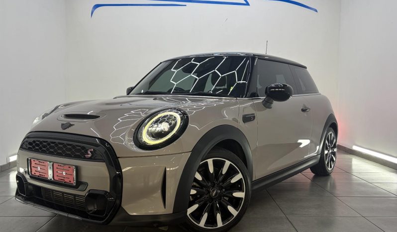 
								MINI Hatch 3-Door Cooper S full									
