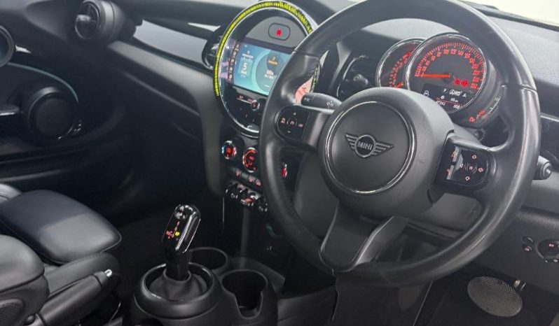 
								MINI Hatch 3-Door Cooper S full									