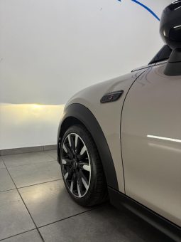 
										MINI Hatch 3-Door Cooper S full									