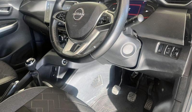 
								Nissan Magnite 1.0 Acenta Plus Oled full									