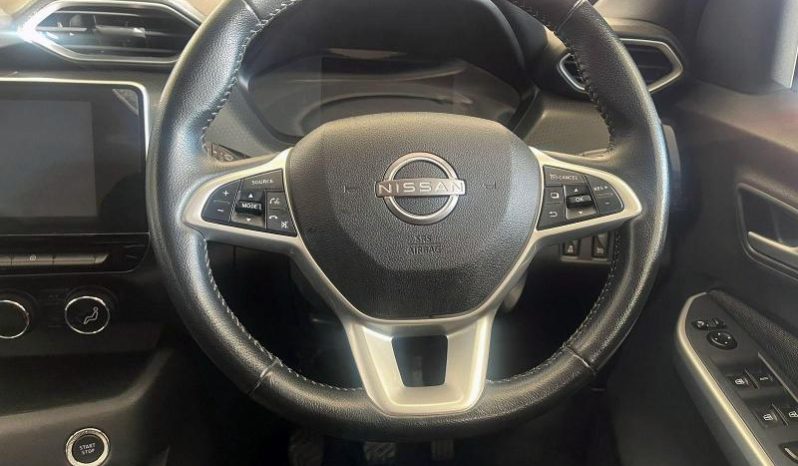 
								Nissan Magnite 1.0 Acenta Plus Oled full									