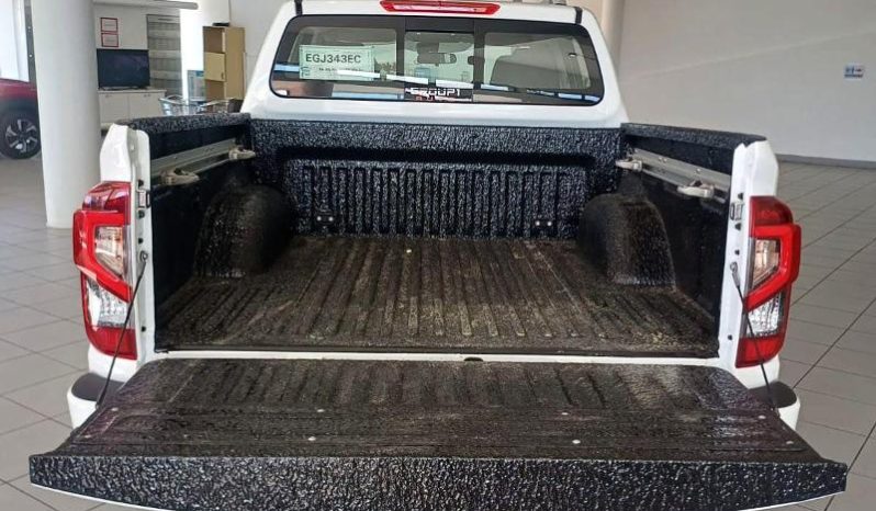 
								Nissan Navara 2.5D Le D Cab At full									