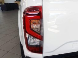 
										Nissan Navara 2.5D Le D Cab At full									