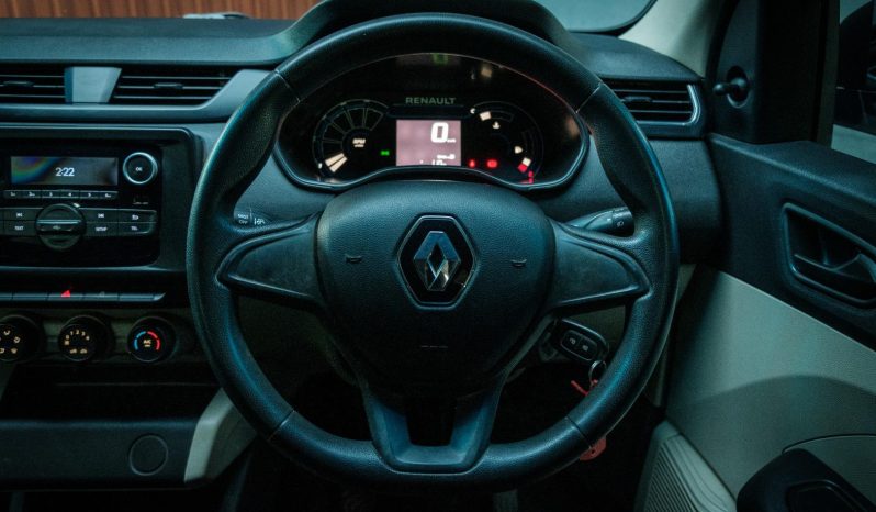 
								Renault Triber 1.0 Life full									