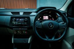 
										Renault Triber 1.0 Life full									