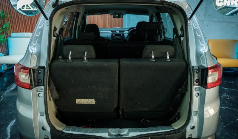 
								Renault Triber 1.0 Life full									