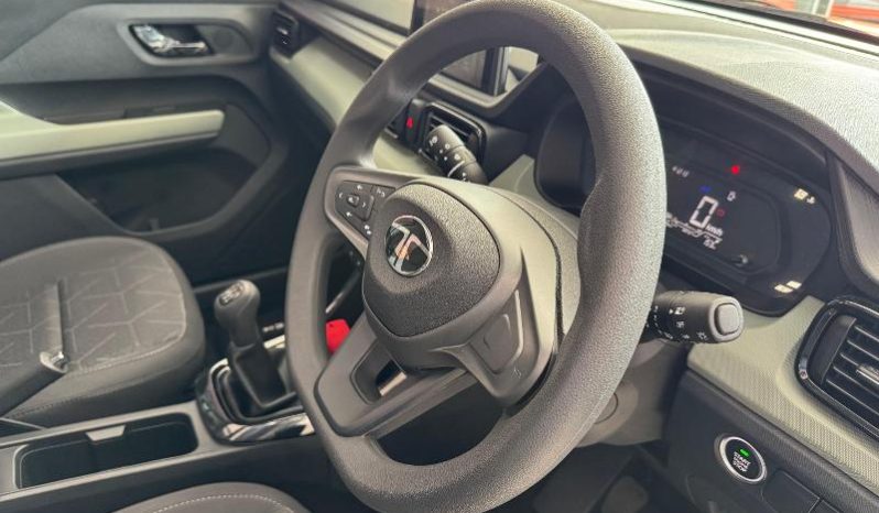 
								Tata Punch 1.2 Adventure Plus S full									