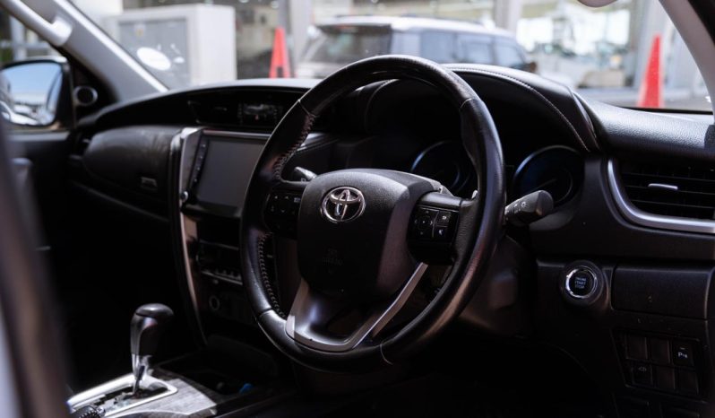 
								Toyota Fortuner 2.8GD-6 full									