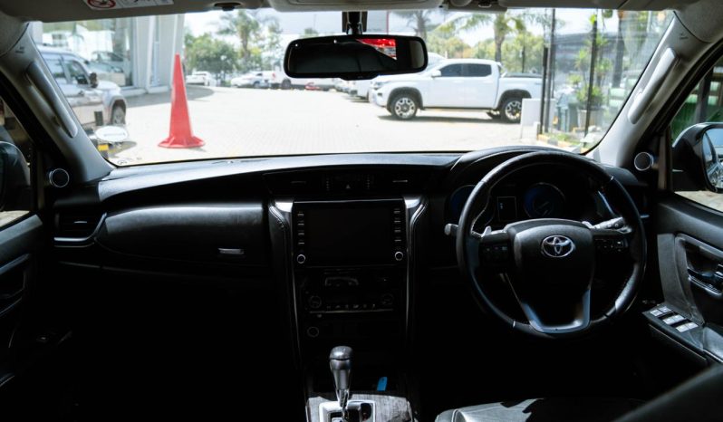 
								Toyota Fortuner 2.8GD-6 full									