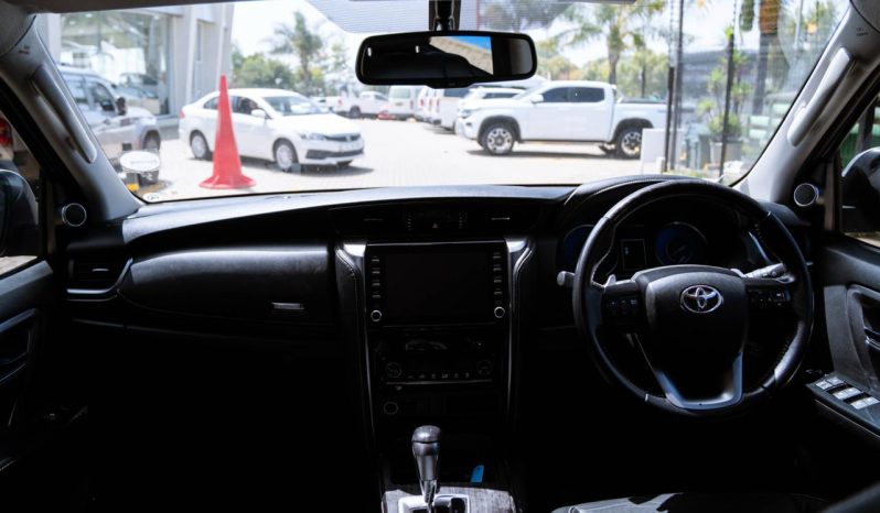 
								Toyota Fortuner 2.8GD-6 full									