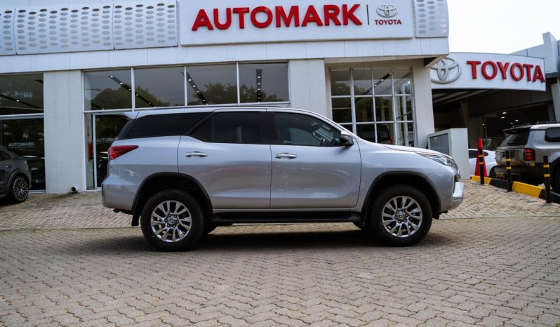 
								Toyota Fortuner 2.8GD-6 full									