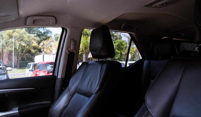 
								Toyota Fortuner 2.8GD-6 full									