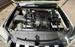 
										Toyota Prado 4.0 V6 Vx At full									