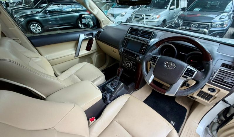 
								Toyota Prado 4.0 V6 Vx At full									